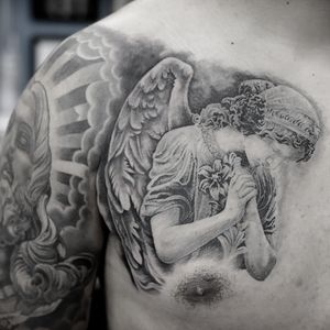 Angel Statue #realistictattoos #tattoorealismo #statuetattoos 