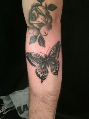 Borboleta blackandgrey Tatuador Eric Fogaça Diadema-SP Instagram @ericfogaca_tattoo 