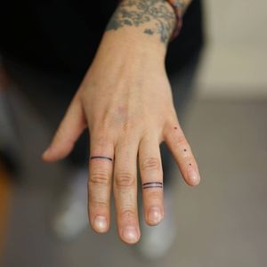 Hand poke tattoo by Blame Max #BlameMax #tattooartist #besttattoos #awesometattoos #tattoosformen #tattoosforwomen #tattooidea #handpoke #dotwork #linework #minimal #small #tiny #fingertattoo