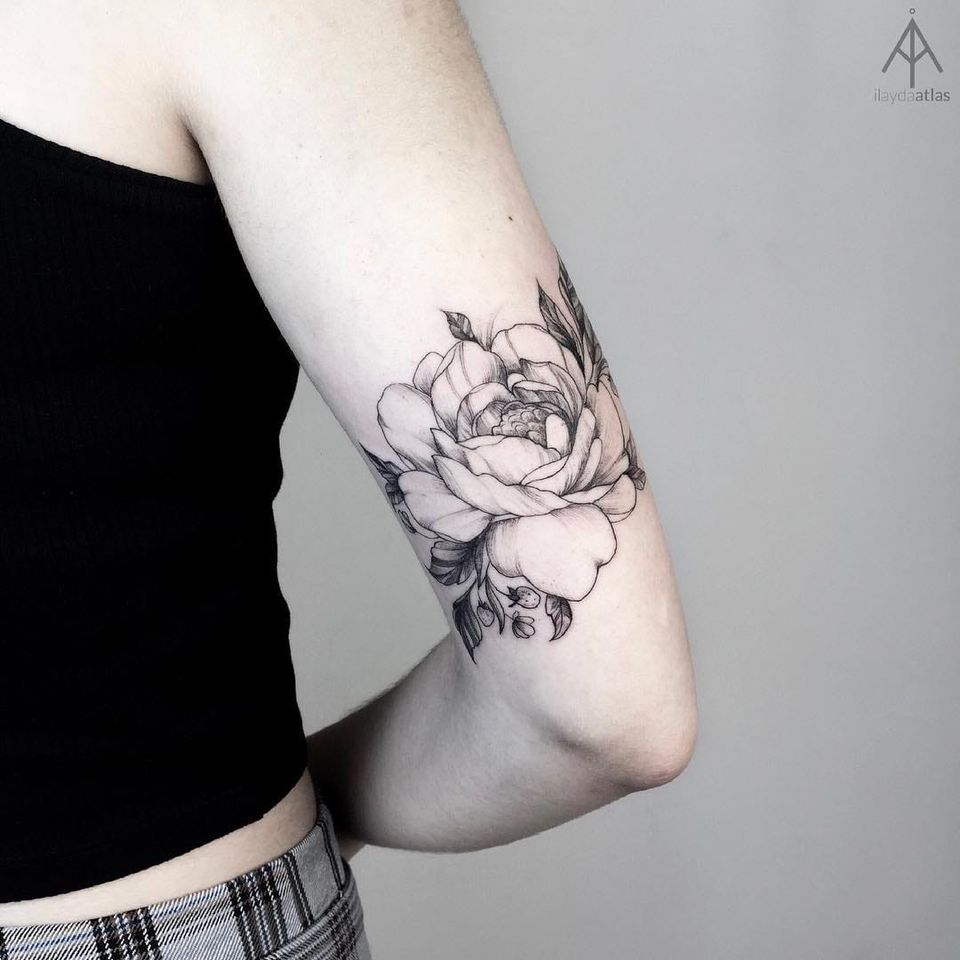 Flower Tattoo by Ilyada Atlas #IlyadaAtlas #tattooartist #best tattoos #awesometattoos #tattoosformen #tattooforwomen #tattooidea #fineline #linework #illustrative #flower #floral #rose #peony