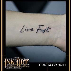 " Un hombre que no se alimenta de sus sueños envejece pronto." - (William Shakespeare) Tatuaje realizado por nuestro Artista residente Leandro Ranalli . LETTERING TATTOO citas por inbox . --------------------------------------------------- Tels: (01)4440542 - (+51)965 202 200. Av larco 101 C.C caracol Tda.305 Miraflores - Lima - PERU. 🇵🇪️ #inkart #inkartperu #tattoolima #tattooperu #flashtattoo #flashtattoolima #tattooinklatino #tattooflash #tattoodesign #tattooideas #tattoo #love #instagood #art #likeforlikes #like4likes #photography #Picoftheday #Letteringtattoolima #Letteringtattooperu #Letteringtattoomiraflores #Lettering 