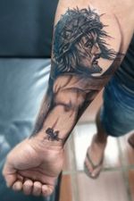 Jesus #jesus #tattoo #JesusChrist #tatuagem #tatuagemreligiosa #blackandgrey #blackandgreytattoo #balckandgray #tatuajes #tatuaje #tattoo #inked 