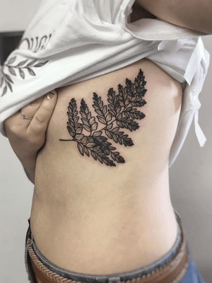 By K’Drozd Tattoo  #tattooartist #besttattoos #awesometattoos #tattoosforwomen #tattoosformen #tattooidea #ignoranttattoo #smalltattoo #minimaltattoo #fineline #fern #flower #floral #dotwork