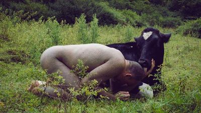 Alfredo Meschi wears his beliefs on his skin #vegan #veganink #animals #veganism #political #AlfredoMeschi #crosstattoos #xtattoos #blackwork #linework #bodysuit