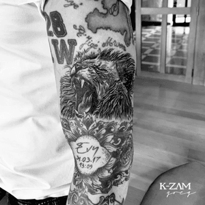 Axel Witsel In progress 🦁 ••• #tattooliege #belgium #tattoobelgium #gueulesnoires #gueulesnoirestattooshop #kzamtattoo #kzamgreg #axelwitsel #axelwitseltattoo #lion #liontattoo 