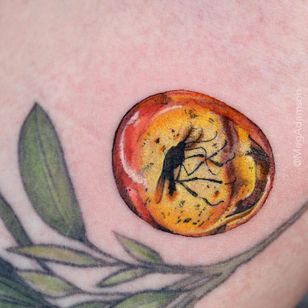 Nature Tattoo por Meg Adamson #MegAdamson #ReliquaryTattoo #tattooartist #nature #biological #botanical #biologicalillustration #botanicalillustration #illustrative #watercolor #fineart