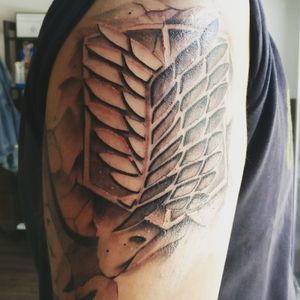 Tatuaje de las alas le da libertad de Atack on Titan
