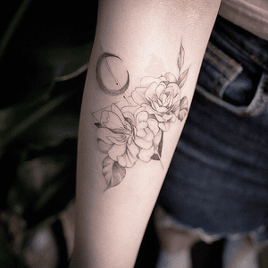 Jayeon Tattoo Tattooing Nature  Seoul, kR https://open.kakao.com/o/sACZ2mgb   Insta@tattooing_nature #koreatattoo #korea #seoul #fineline #flowertattoo #nature #naturetattoo