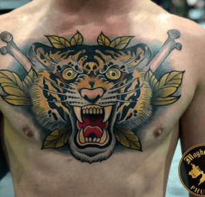 Very cool old school / neo tradishionsl tiger chest piece 