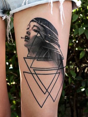 #blackandgrey #realistic #abstract #geometric #geometry #portrait #asiangirl  #face #smoking  #girlsmoking #cigarette #triangles #triangle #hiptattoo