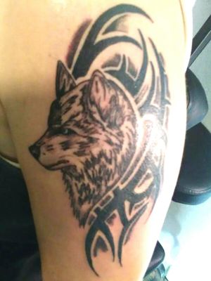 Wolf/tribal custom design..