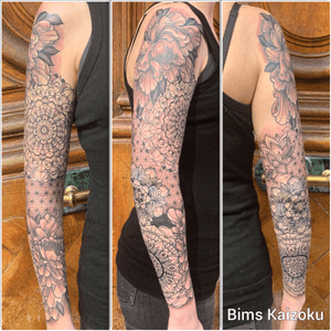 Merci Melanie 🙏 2 énorme session pour réaliser ce tattoo. Tout les tracés sont cicatrisés 😊 et 2 eme session ombrages! Un mélange de plusieurs mandala avec des fleurs 💐 merci ❤️🙏🤝 #bims #bimskaizoku #bimstattoo #paris #paname #paristattoo #ink #inked #mandalatattoo #flowers #mandala #blackandgrey #tattoo #tatt #tattoos #tattoomodel #tatts #tattooer #tattooed #tattos #tattoolife #tattooartist #tattoolovers #tattoed #tattooworkers #tattoogirl #tattoo2me #tttism #love