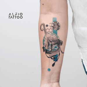 Design y tattoo by Alfio. Buenos Aires - Argentina / alfiotattoo@gmail.com / #animaltattoo #animales  #monkey  #geometric #art #tattoodesign #alfiotattoo #composition #tattoocolor #dotwork #realismo