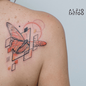 Design y tattoo by Alfio. Buenos Aires - Argentina / alfiotattoo@gmail.com / #butterflytattoo #animaltattoo #butterfly #fineline #art #tattoodesign #alfiotattoo #composition #tattoocolor #finelinetattoo #watercolor #watercolortattoo #tattoo #geometrictattoos #tattooartist