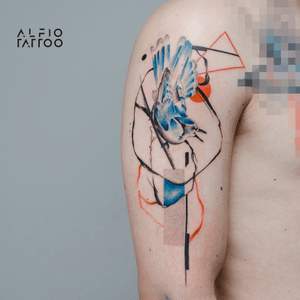 Design y tattoo by Alfio. Buenos Aires - Argentina / alfiotattoo@gmail.com / #birds  #birdstattoo  #abstracto  #geometric #art #tattoodesign #alfiotattoo #composition #tattoocolor #dotwork
