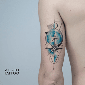 Design y tattoo by Alfio. Buenos Aires - Argentina / alfiotattoo@gmail.com / #watercolor #time #geometric #art #tattoodesign #alfiotattoo #composition #tattoocolor #dotwork
