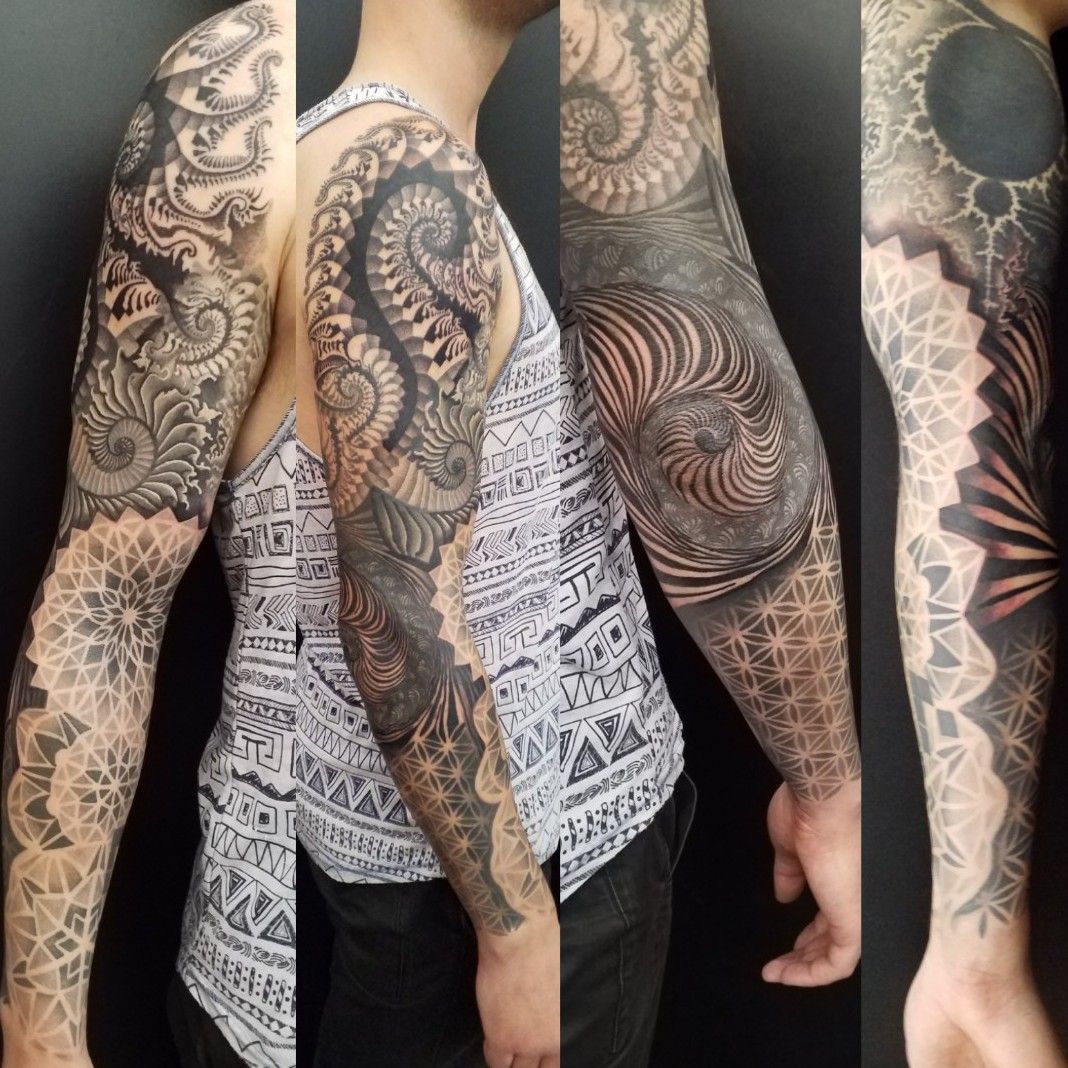 80 Fractal Tattoo Designs For Men  Repeating Geometry Ink Ideas  Fractal  tattoo Pattern tattoo Geometric tattoo hand