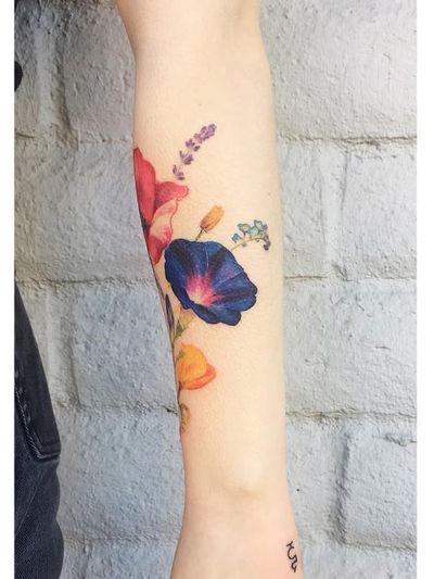 Birth month flower tattoo by Jaime Bryn #JamieBryn #morningglory #morningglories #birthmonthflowertattoos #birthmonthflowers #flowertattoo #flowers #florals #petals #blooms #leaves #nature #plant #birthmonth