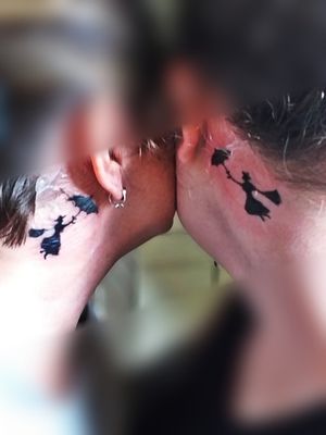 #marrypoppins#marry poppins #tattoo#artist #germantattooer#natur #follow #followforfollower #blackandgrey #instatattoo#germantattooer #blackandgrey #hals #tattoodobabe #mutter#mother #daughter #inked #tattoodo 