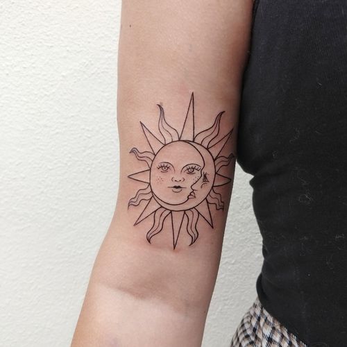 Fine line Sun and Moon. Done at Artcastle Tattoo in Zeist, Netherlands