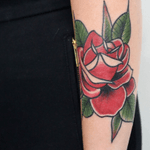 •oldschoolrose•#OldSchoolRose #oldschool #oldschooltraditional #traditionaltattoo #traditional 