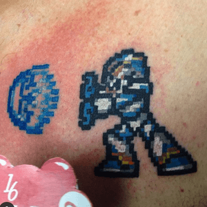 Mega man X is the best jn the series ans i love tattoong these pieces !!  
