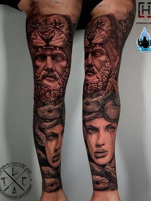 Inside section to this Greek mythology inspired sleeve. Top section fresh bottom healed. Insta: @leigh_tattoos Fb: leighstca Studio: @loco_tattoo Sponsored by: @heliostattoo @h2oceanloyalty . . . #goldcoast #tattoo #tattoos #tat #inspirationtattoo #tattooist #tattooartist #tattooart #ink #inked #tattooedgirls #tattooedguys #inkgeeks #follow #followme #bestoftheday #greywash #superbtattoos #heliostattoo #sullenclothing #radtattoos #forearmtattoo #Loyalty4Life #H2Ocean #tattooistartmagazine #sleevetattoo #greekmythology #medusa #hercules