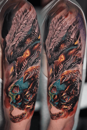 Edgar (@edgarivanov) really tipped the scales in his favour with this badass dragon he tattooed recently! 🐉💀