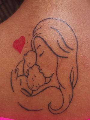 Mi tatuaje más reciente, hecho el martes 30 de abril, significa mi amor hacía mis 2 bebés... 