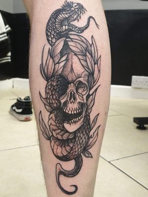 My friend who's an apprentice in a shop near me has only been tattooing for two weeks at this point, and this is her 6th tattoo shes done.