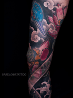 Japanese tattoo. Leg sleeve. #japanesetattoo #japaneseink #inked #japanesesleeve #koitattoo #koisleeve #asiantattoo #irezumi #wabori #traditionaltattoo #irezumicollective #magicmoonneedles #fitnessmotivation #fitness #tattoovideo #nyctattoo #tattoovideos #ttt #wtt #tttism #tattoo #tattooartist #tattooideas #blackandgreytattoo #colortattoo #tattoodo #tat 