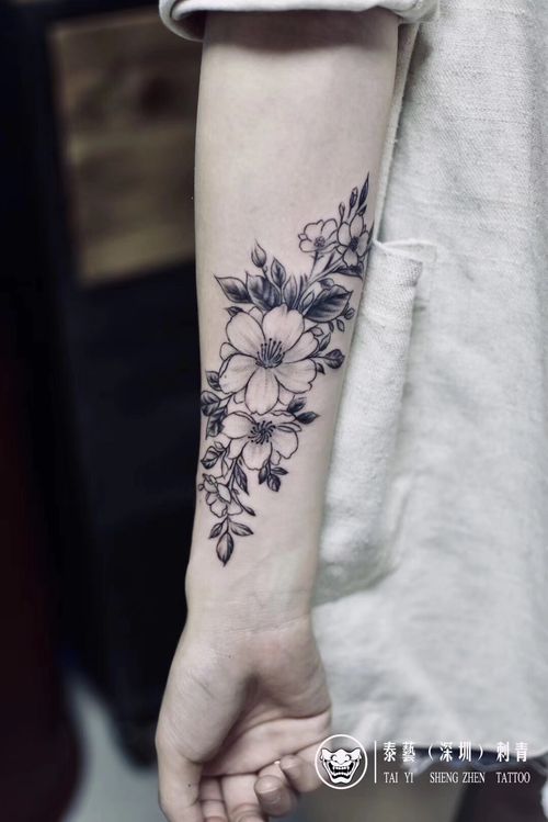 Tattoo Uploaded By Taiyitattoo 深圳泰艺刺青工作室 阿泰师傅黑灰甩针素花shenzhen Taiyi Tattoo Studio Atai Master Needle Black Ash Element Flower Tayrirodriguez Besttattoos Tattoo Uploaded By Taiyitattoo 深圳泰艺刺青工作室 阿泰师傅黑灰甩针素花shenzhen Taiyi Tattoo Studio Atai Master Needle Black Ash Element Flower Tayrirodriguez Besttattoos
