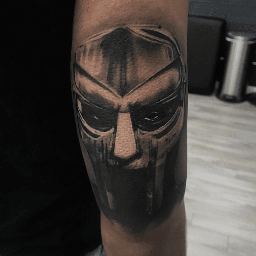 Seshwell on Twitter I love Mortal Kombat so much that I have a tattoo  Scorpion is my favourite so Ive got him twice MK10 face and MK9 killing  Sun Zero with his