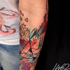 Done by Live2 -Graphic - Abstract - Watercolour- #zurich #zurichtattoo #tattoozurich #zürichtattoo #züritattoo #tattoozürich #theburningeyetattoo #theburningeyetattoozurich #livetwotattoo 