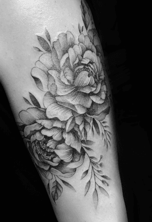 Flowers on upper arm, original drawing 
