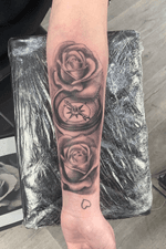 Roses and compass 