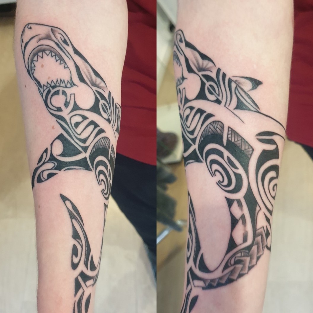 small polynesian shark tattoos        
        <figure class=