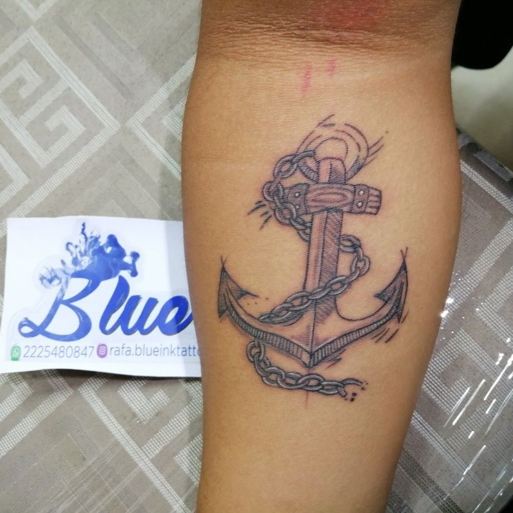 Tattoo uploaded by Blue ink tattoo • Ancla 🗡️🗡️ ⚓ @rafa.blueinktattoo en  Instagram #blueinktattoo #tatuajes #tattoo #ink #inktattoo #dinamicink  #tatuajespuebla #ezrevolution #ezcatridges #ezcartuchos hecho con productos  @aplof.tattoo y cartuchos