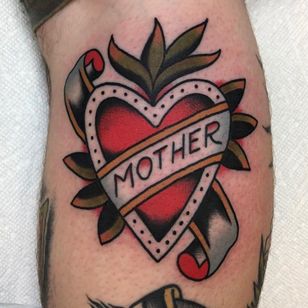 Mom tattoo by David Armacost #DavidArmacost #momtattoo #momtattoos #mom #mother #mum #mommy #happymorsday #mothersday #love #family #heart #banner