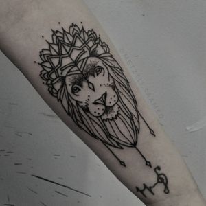 #lion #liontattoo #lineartattoo #dotwork #linework #tatuaż #tatuaz #tattoopoland #polandtattoos #tatuazolsztyn #olsztyntattoo #blackink #blackwork #blackworktattoo #tattoo #olsztyn #ink #inked #tattooed #tattooedgirl #polishgirl
