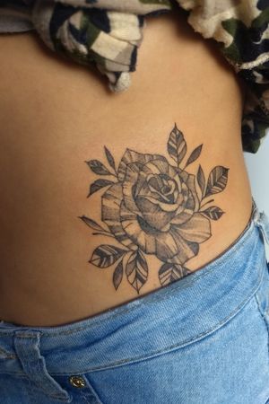 Tattoo Rosa Feita com RL 07