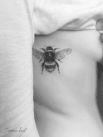 #bumblebeetattoo #bumblebee #delicate #london 