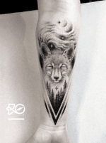 By RO. Robert Pavez • Northern Light 🦊 • Done in studio Vadersdye • 🇩🇪 2019 #engraving #dotwork #etching #dot #linework #geometric #ro #blackwork #blackworktattoo #blackandgrey #black #tattoo #fineline