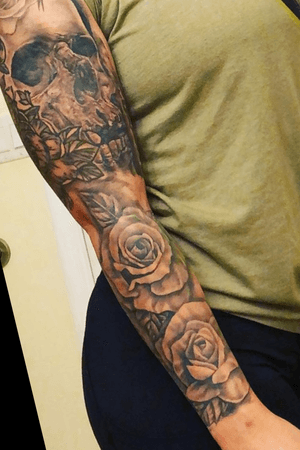 Roses and skull by me linework not by me. #blackandgreysleeve