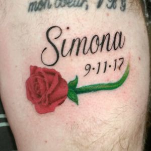 #tattoo #tattoos #tattooeddads #fusionink #rose #rosetattoo #lettering #simpletattoo #red #flowertattoo #green #greenlandnh #nhtattoo #splatterpalettetattoo