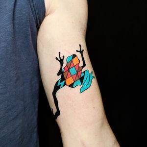 Geometric little frog.Inked by the very talented @miguel_donoso_tattoo for more info and to schedule appointment please PM us or call 09-7421677Or just book yourself athttps://yoman.co.il/KoiTattoo#frog #color #colorwork #colortattoo #line #black #blacktattoo #art #artistsoninstagram #instagood #instagram #inspiration #koitattooil #tattooed #tattoo #tattooideas #tattooart #a #original #design #ink