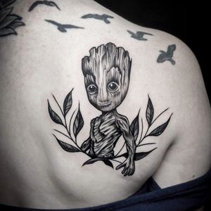 Groot, original design!Inked by the very talented @tiranbachar for more info and to schedule appointment please PM us or call 09-7421677Or just book yourself athttps://yoman.co.il/KoiTattoo#groot #guardiansofthegalaxy #leaf #line #black #blacktattoo #art #artistsoninstagram #instagood #instagram #inspiration #koitattooil #tattooed #tattoo #tattooideas #tattooart #a #original #design