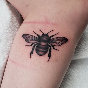 Bee Tattoo ....#tattoo #tattoos #tattooartists #tattooartist #dfw #dallas #denton #lewisville #blackandgrey #blackwork #blackworktattoo #bee #nature #beetattoo 