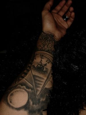#blackandgrey #king #tut #egypt #eye #pyramid  #time 