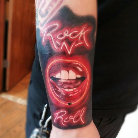 Flash tattoo